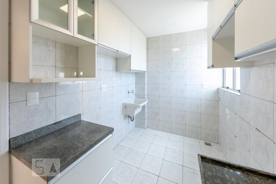 Cozinha e Área de Serviço de apartamento para alugar com 3 quartos, 70m² em Havaí, Belo Horizonte