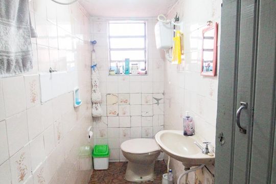 Banheiro de casa à venda com 2 quartos, 150m² em Vila Brasilândia, São Paulo