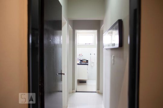 Corredor de apartamento para alugar com 3 quartos, 113m² em Jardim Irajá, Ribeirão Preto