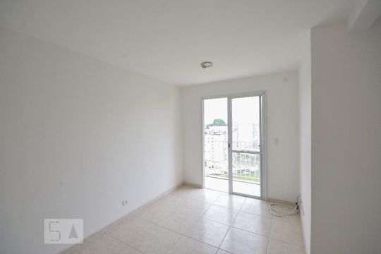 Sala de apartamento para alugar com 2 quartos, 46m² em Jardim Celeste, São Paulo