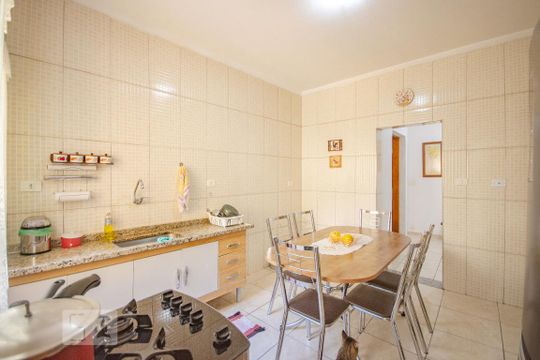Cozinha 1 de casa à venda com 4 quartos, 300m² em Vila Gustavo, São Paulo