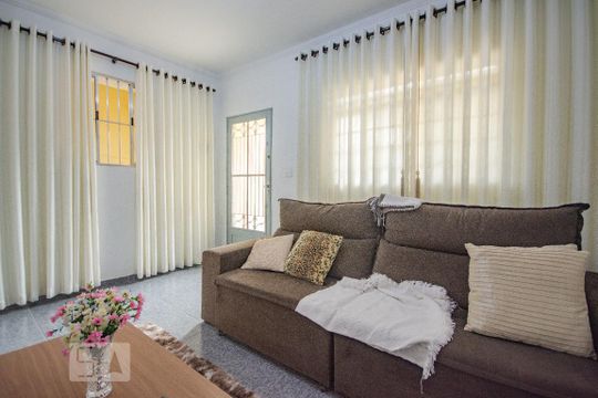 Sala 1 de casa à venda com 4 quartos, 300m² em Vila Gustavo, São Paulo