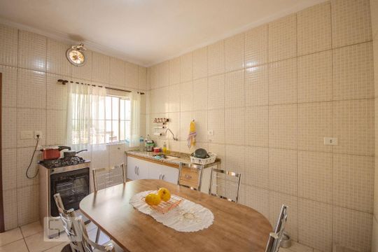 Cozinha 1 de casa à venda com 4 quartos, 300m² em Vila Gustavo, São Paulo