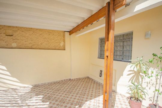 Garagem de casa à venda com 4 quartos, 300m² em Vila Gustavo, São Paulo