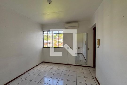 Sala de apartamento à venda com 2 quartos, 45m² em Rondônia, Novo Hamburgo