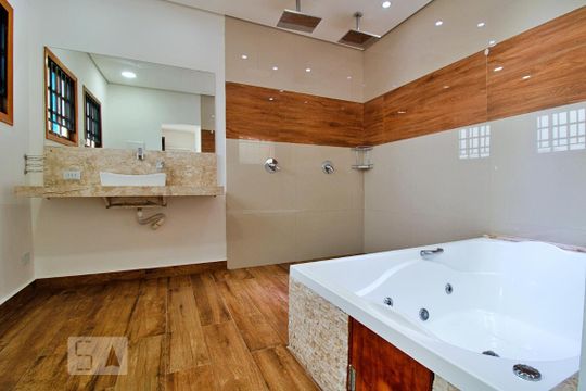 Banheiro da Suíte 1 de casa à venda com 4 quartos, 193m² em Jardim Morro Verde, São Paulo