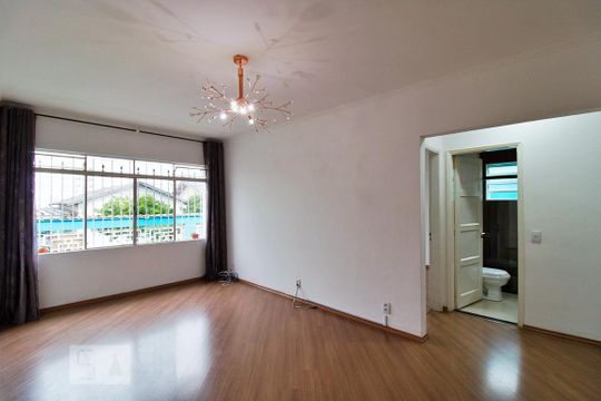 Casa à venda com 4 quartos, 193m² em Jardim Morro Verde, São Paulo