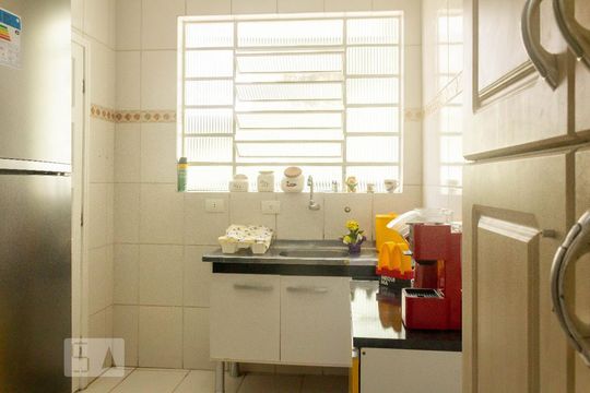 Cozinha de casa à venda com 2 quartos, 100m² em Campo Grande, São Paulo