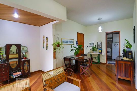 Sala de apartamento para alugar com 3 quartos, 80m² em Sion, Belo Horizonte