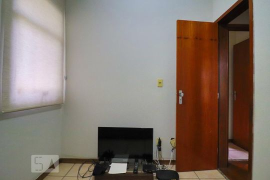 Quarto 1 de apartamento para alugar com 3 quartos, 80m² em Sion, Belo Horizonte