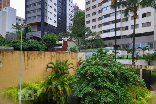 Vista do quarto 2 de apartamento para alugar com 3 quartos, 80m² em Sion, Belo Horizonte