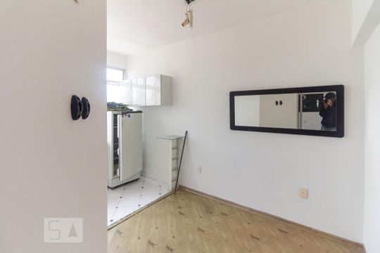 Apartamento para alugar com 1 quarto, 40m² em Aclimação, São Paulo