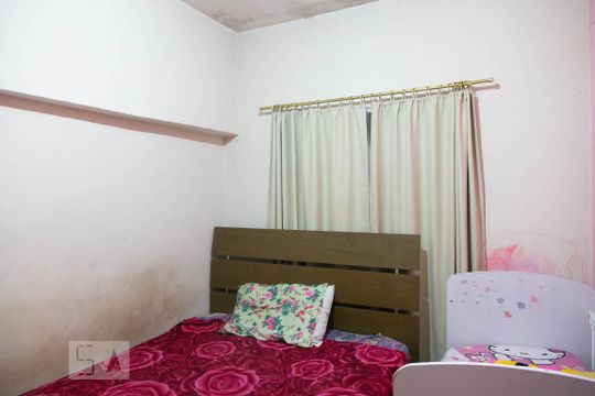 Quarto  de apartamento para alugar com 2 quartos, 40m² em Jardim das Camélias, São Paulo