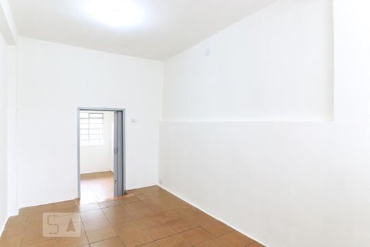 Quarto de casa para alugar com 1 quarto, 70m² em Jardim Ismênia, São José dos Campos