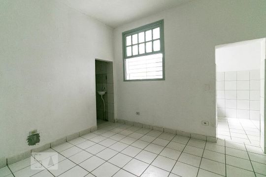 Sala / Dormitório de kitnet/studio para alugar com 1 quarto, 35m² em Belenzinho, São Paulo