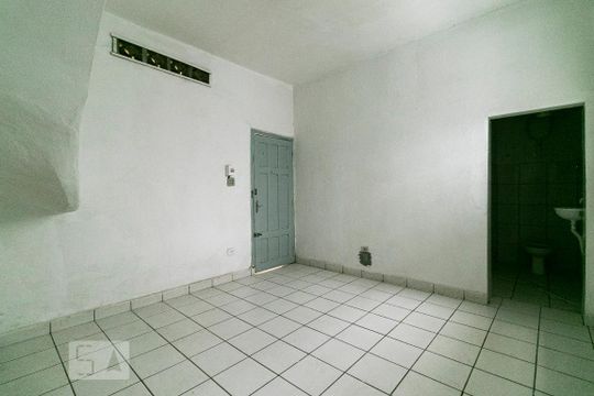 Sala / Dormitório de kitnet/studio para alugar com 1 quarto, 35m² em Belenzinho, São Paulo