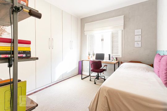 Quarto 2 de apartamento para alugar com 2 quartos, 70m² em Vila Madalena, São Paulo