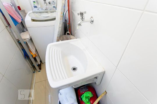Tanque - Área de Serviço de apartamento para alugar com 2 quartos, 70m² em Vila Madalena, São Paulo