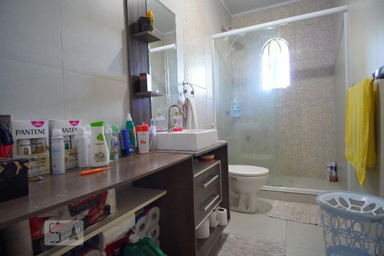 Banheiro de casa à venda com 4 quartos, 380m² em Jardim Itu, Porto Alegre