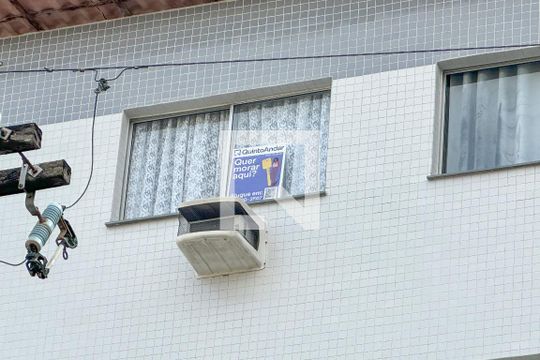 Quer morar aqui? de apartamento para alugar com 2 quartos, 77m² em Jardim Las Palmas, Guarujá