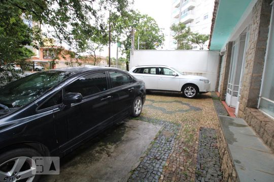 Garagem descoberta de casa à venda com 5 quartos, 220m² em Botafogo, Campinas