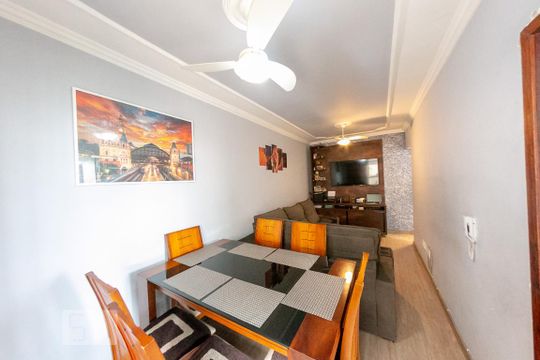 Sala de apartamento à venda com 3 quartos, 67m² em Padre Eustáquio, Belo Horizonte