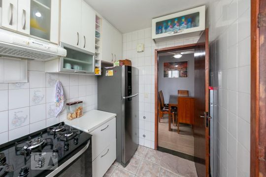 Cozinha de apartamento à venda com 3 quartos, 67m² em Padre Eustáquio, Belo Horizonte