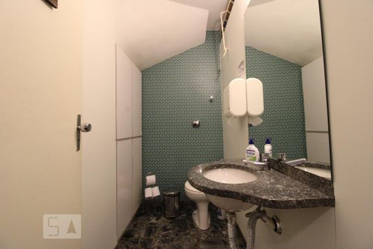 Lavabo de casa para alugar com 3 quartos, 280m² em Campo Belo, São Paulo