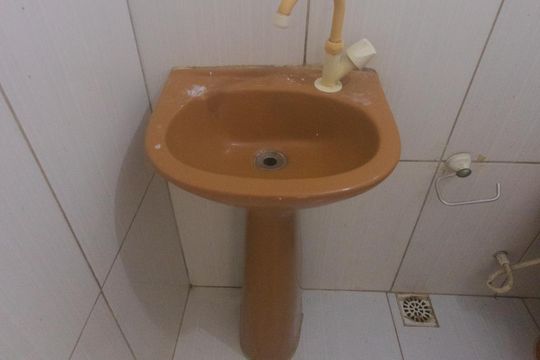 Banheiro de kitnet/studio para alugar com 1 quarto, 37m² em Federação, Salvador