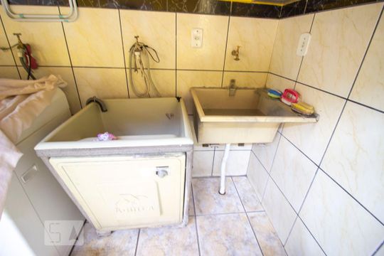 Área de Serviço de casa à venda com 3 quartos, 260m² em Jardim das Palmeiras, Várzea Paulista