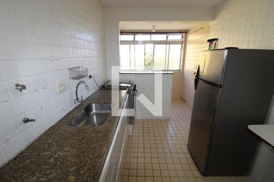 Cozinha de apartamento para alugar com 2 quartos, 62m² em Cidade São Mateus, São Paulo