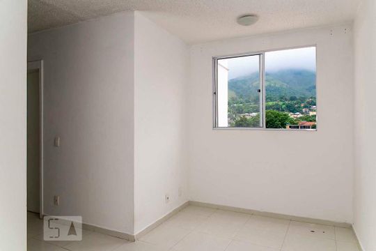 Apartamento para alugar com 2 quartos, 65m² em Vila Avelina, Nova Iguaçu