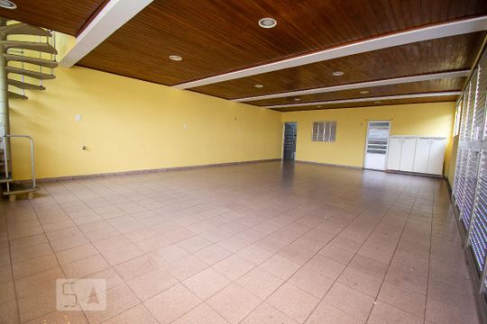 Garagem de casa para alugar com 4 quartos, 280m² em Jardim Rizzo, Guarulhos