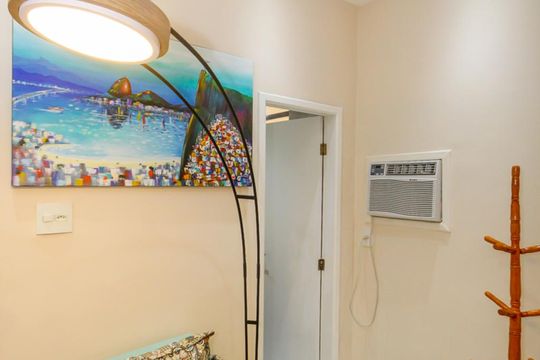 Sala de apartamento para alugar com 1 quarto, 33m² em Copacabana, Rio de Janeiro