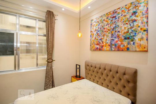Sala de apartamento para alugar com 1 quarto, 33m² em Copacabana, Rio de Janeiro