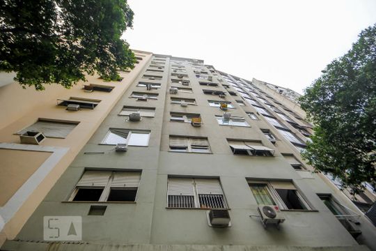 Fachada  de apartamento para alugar com 1 quarto, 33m² em Copacabana, Rio de Janeiro