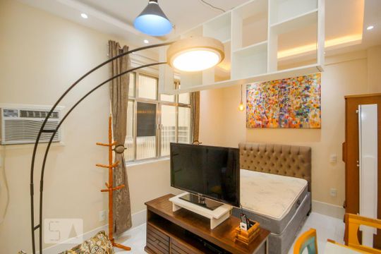 Sala de apartamento para alugar com 1 quarto, 33m² em Copacabana, Rio de Janeiro