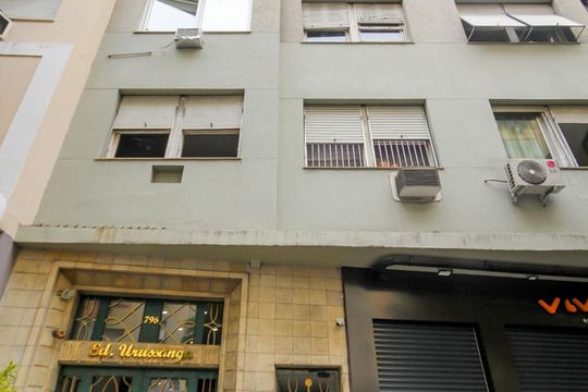 Fachada  de apartamento para alugar com 1 quarto, 33m² em Copacabana, Rio de Janeiro