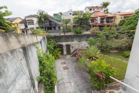 Vista de casa à venda com 4 quartos, 600m² em Freguesia (jacarepaguá), Rio de Janeiro