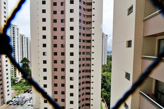 Vista da Varanda de apartamento para alugar com 2 quartos, 64m² em Jardim Maria Rosa, Taboão da Serra