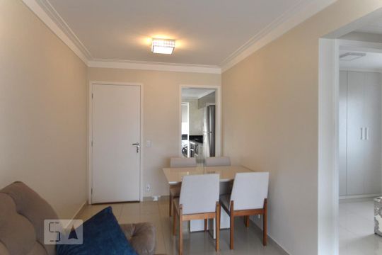 Sala de apartamento para alugar com 2 quartos, 49m² em Vila Bertioga, São Paulo
