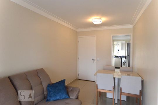 Sala de apartamento para alugar com 2 quartos, 49m² em Vila Bertioga, São Paulo