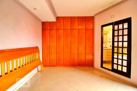Quarto Suíte de casa à venda com 3 quartos, 284m² em Parque Erasmo Assunção, Santo André