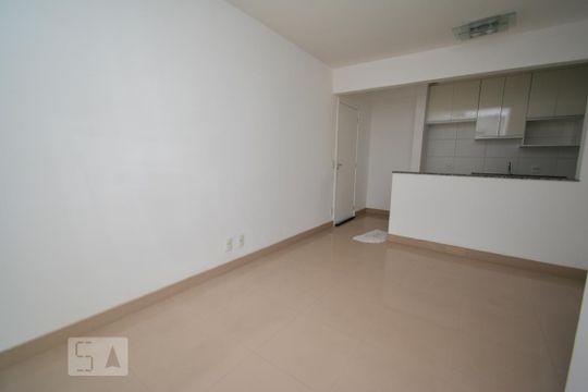 Sala de apartamento à venda com 3 quartos, 72m² em Vila Galvão, Guarulhos