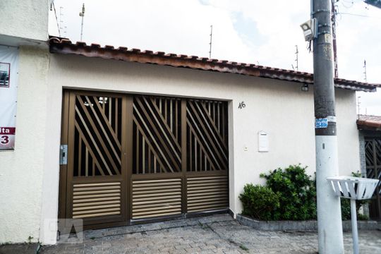 Fachada de casa à venda com 2 quartos, 154m² em Vila Linda, Santo André