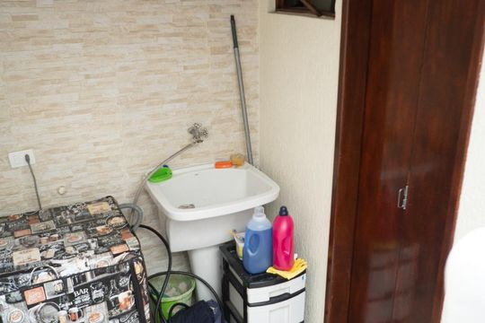 Area de serviço de casa à venda com 2 quartos, 154m² em Vila Linda, Santo André