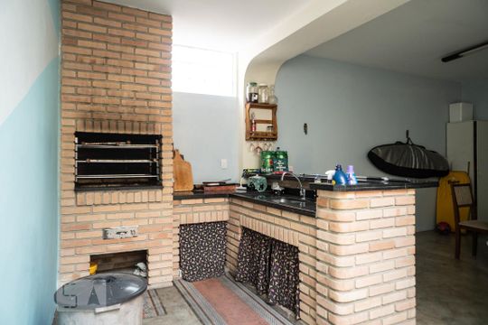 Churrasqueira de casa à venda com 2 quartos, 154m² em Vila Linda, Santo André