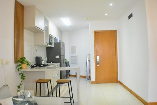 Detalhe Sala de kitnet/studio para alugar com 1 quarto, 50m² em Caminho das Árvores, Salvador