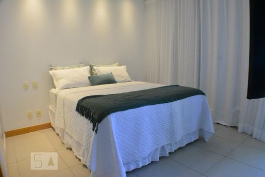 Quarto de kitnet/studio para alugar com 1 quarto, 50m² em Caminho das Árvores, Salvador