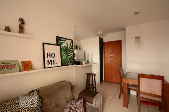 Sala de apartamento à venda com 2 quartos, 49m² em Irajá, Rio de Janeiro